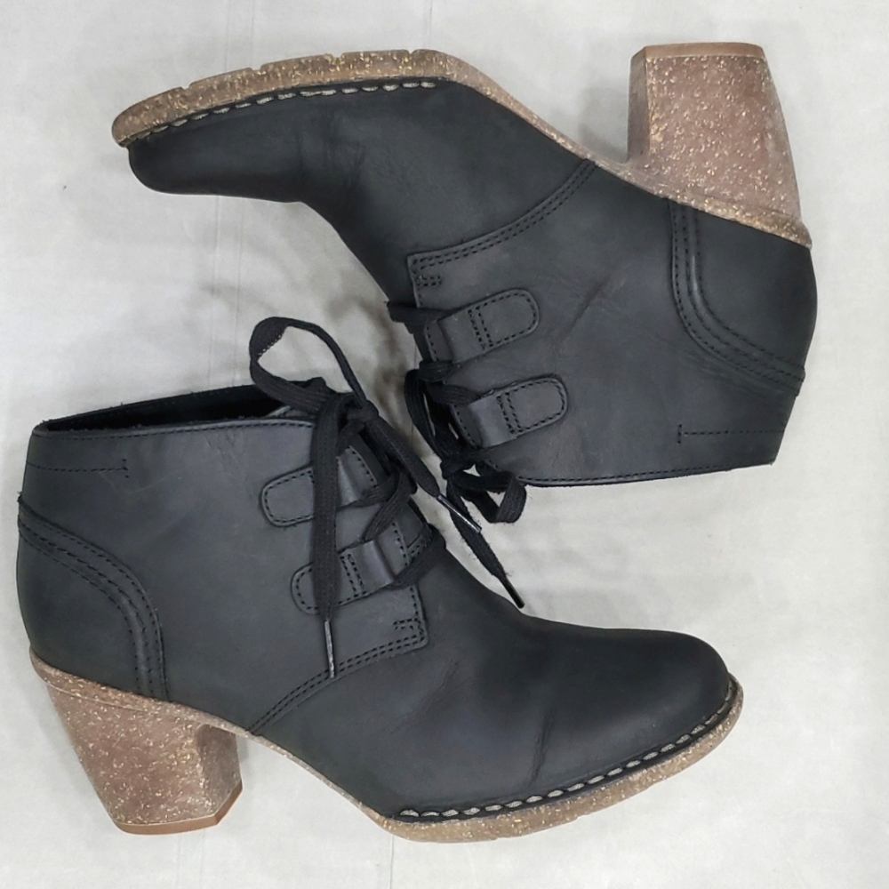 Clarks Unstructured Carleta Lyon Booties Women's … - image 6